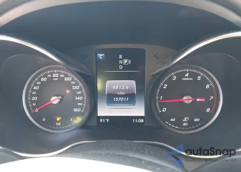 2015 Mercedes-Benz C 300 4Matic z USA, uszkodzony, nr VIN 55SWF4KBXFU022045